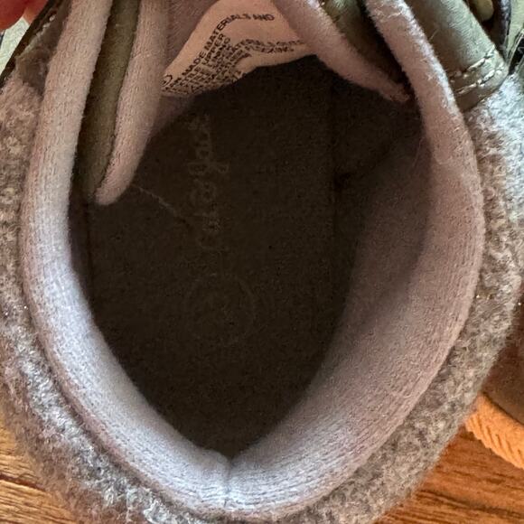 Cat & Jack Toddler Boy Felix Sneakers Boots - Size 8 - Picture 3 of 6